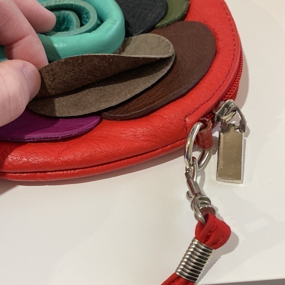 Vintage Genuine Italian Leather Rosette Purse - Picture 11 of 14